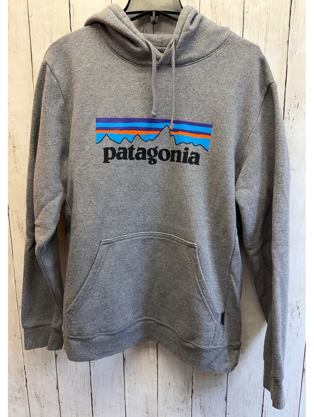 Patagonia Gray Hoodie Sweatshirt with Logo - Men's Medium / Women’s Large